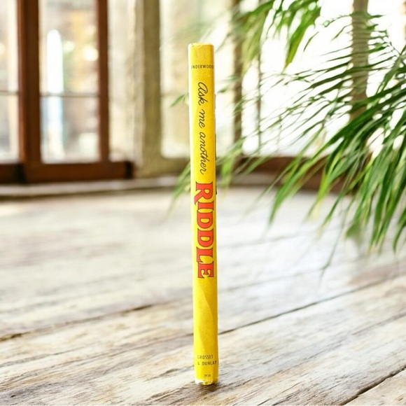 VINTAGE Ask Me Another Riddle - Illustrated by Crosby Bonsall - Hardcover - Picture 5 of 14